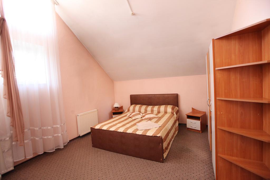 Hotel Kim Mogilev Habitación foto